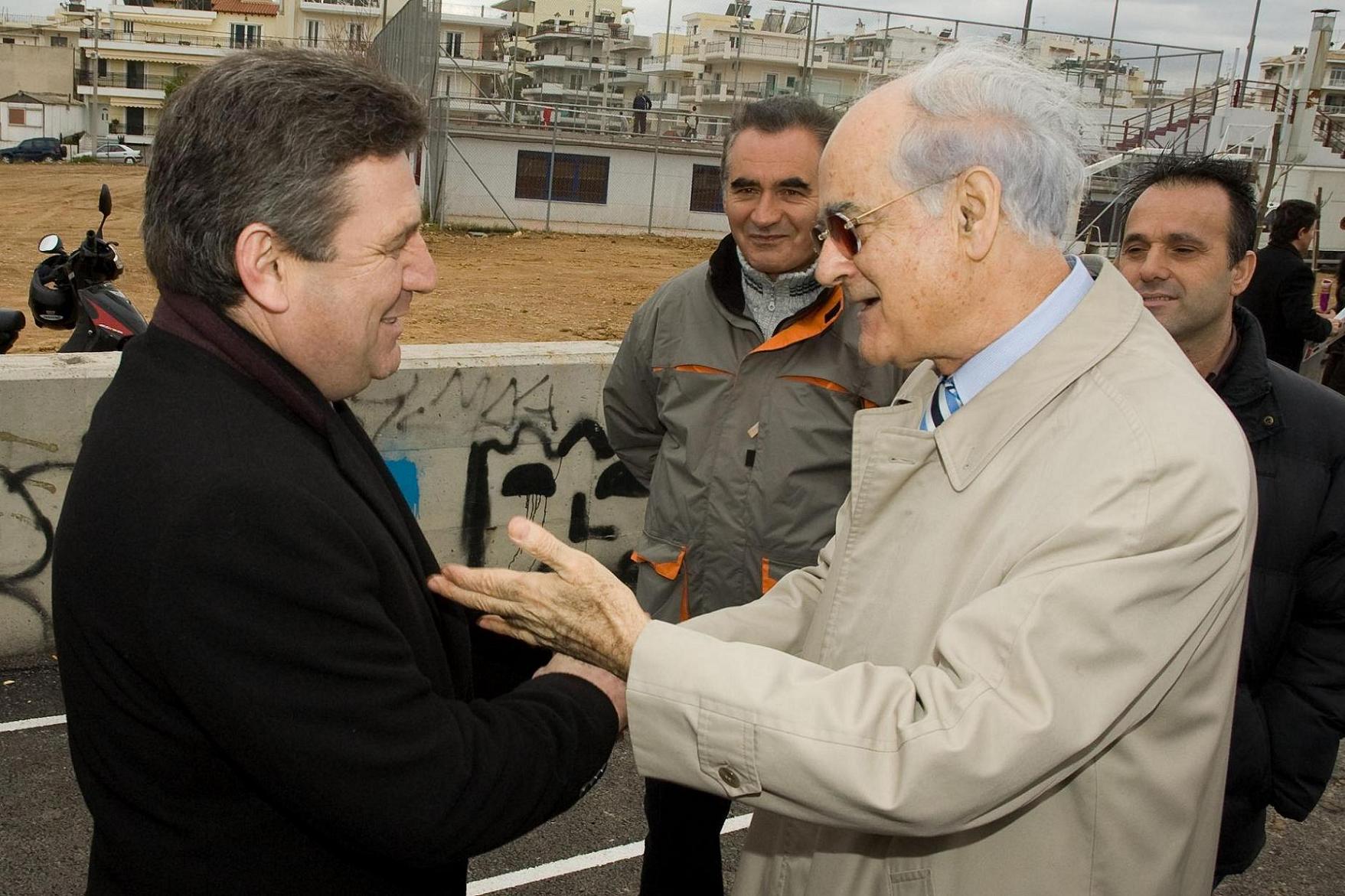 Ο Δήμαρχος Ιλίου με τον πρώην Πρόεδρο της Βουλής  Α. Κακλαμάνη