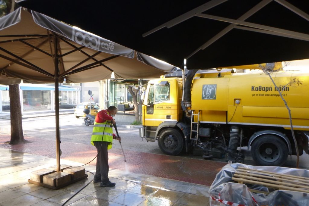 Ασπίδα προστασίας σε κοινόχρηστους χώρους από τον Δήμο Ιλίου