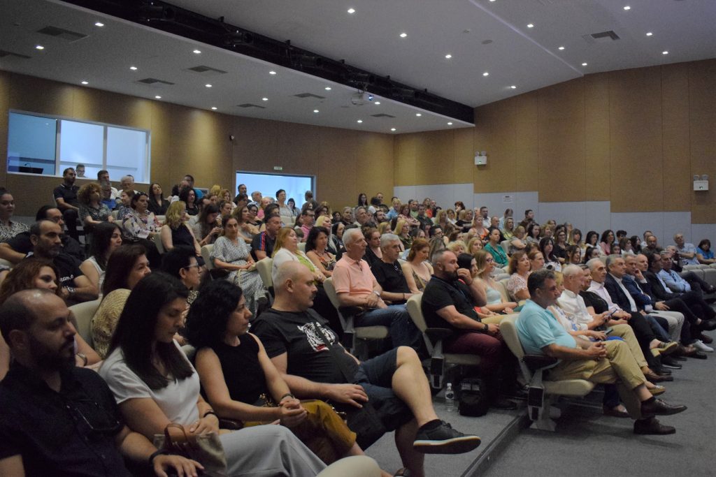 Τελετή αποφοίτησης για τους σπουδαστές από Δημοτικό Κοινωνικό Πανεπιστήμιο, Κέντρο Δια Βίου Μάθησης και Προγραμμάτων του Δήμου Ιλίου