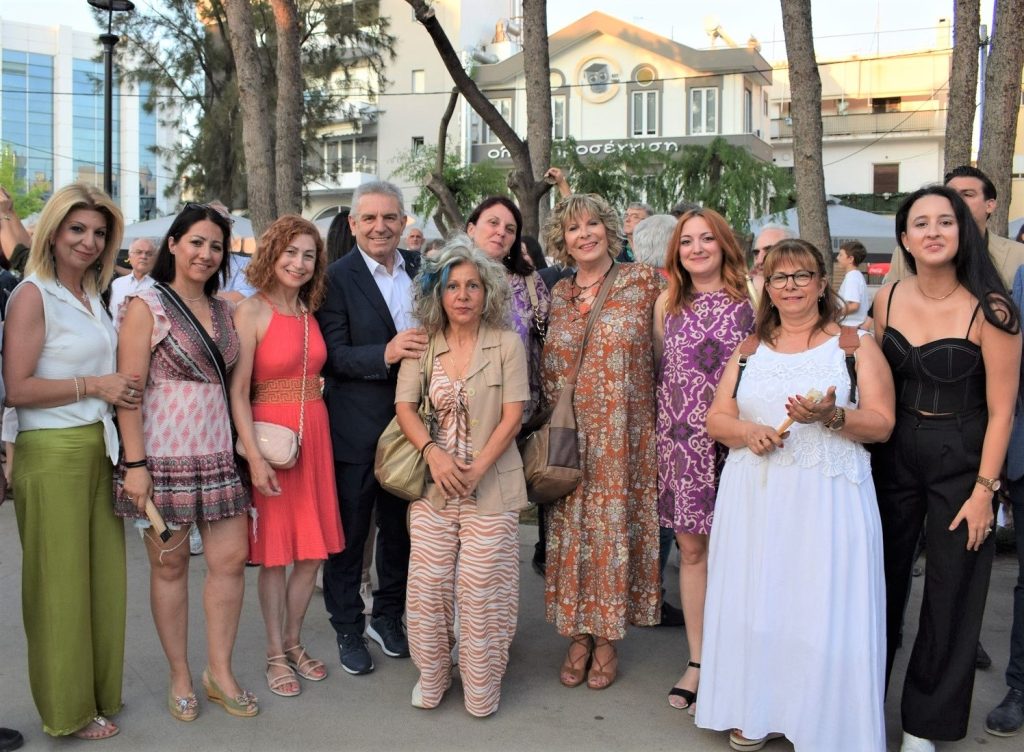 «Λευκή Νύχτα 2023» στο Ίλιον - Πλημμύρισε από κόσμο η μεγαλύτερη πολιτιστική γιορτή του Δήμου Ιλίου 