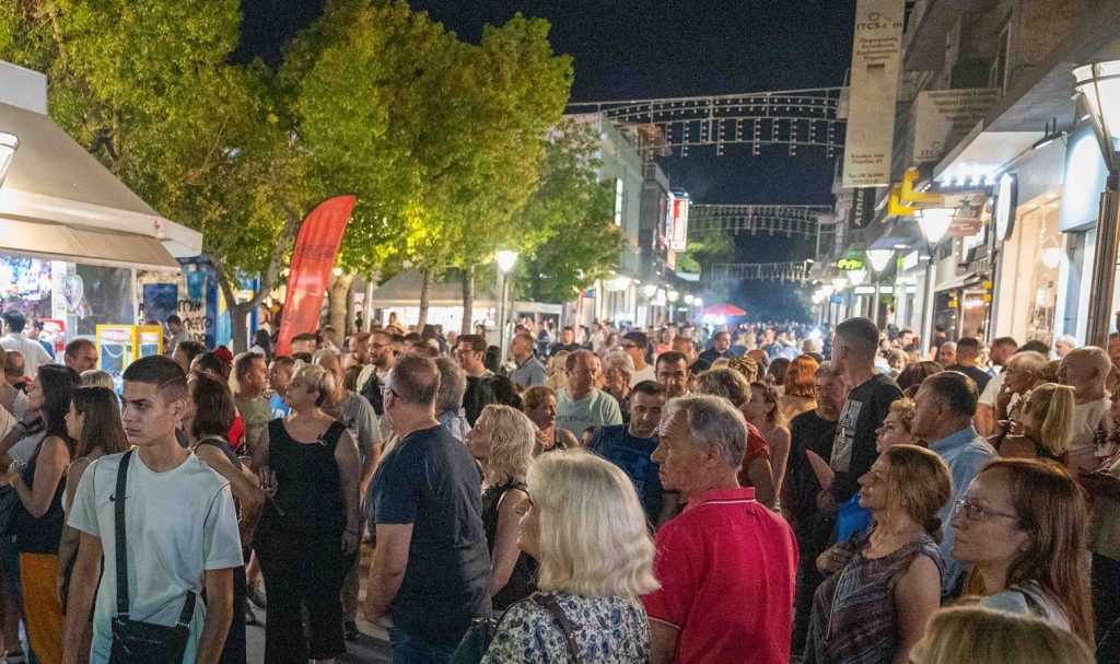 «Λευκή Νύχτα 2023» στο Ίλιον - Πλημμύρισε από κόσμο η μεγαλύτερη πολιτιστική γιορτή του Δήμου Ιλίου 