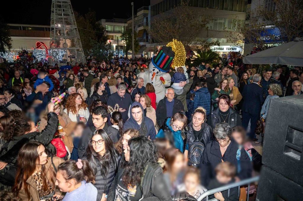 10-ΦΩΤΑΓΩΓΗΣΗ-ΧΡΙΣΤΟΥΓΕΝΝΙΑΤΙΚΟΥ-ΔΕΝΔΡΟΥ-ΔΗΜΟΣ-ΙΛΙΟΥ