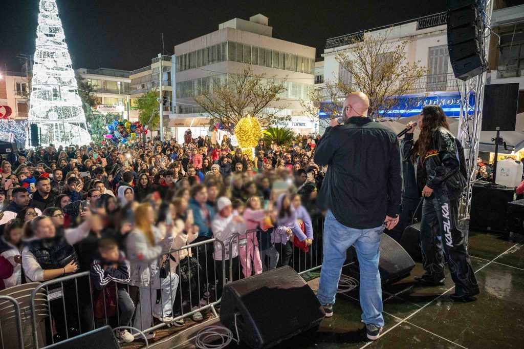 4-ΦΩΤΑΓΩΓΗΣΗ-ΧΡΙΣΤΟΥΓΕΝΝΙΑΤΙΚΟΥ-ΔΕΝΔΡΟΥ-ΔΗΜΟΣ-ΙΛΙΟΥ