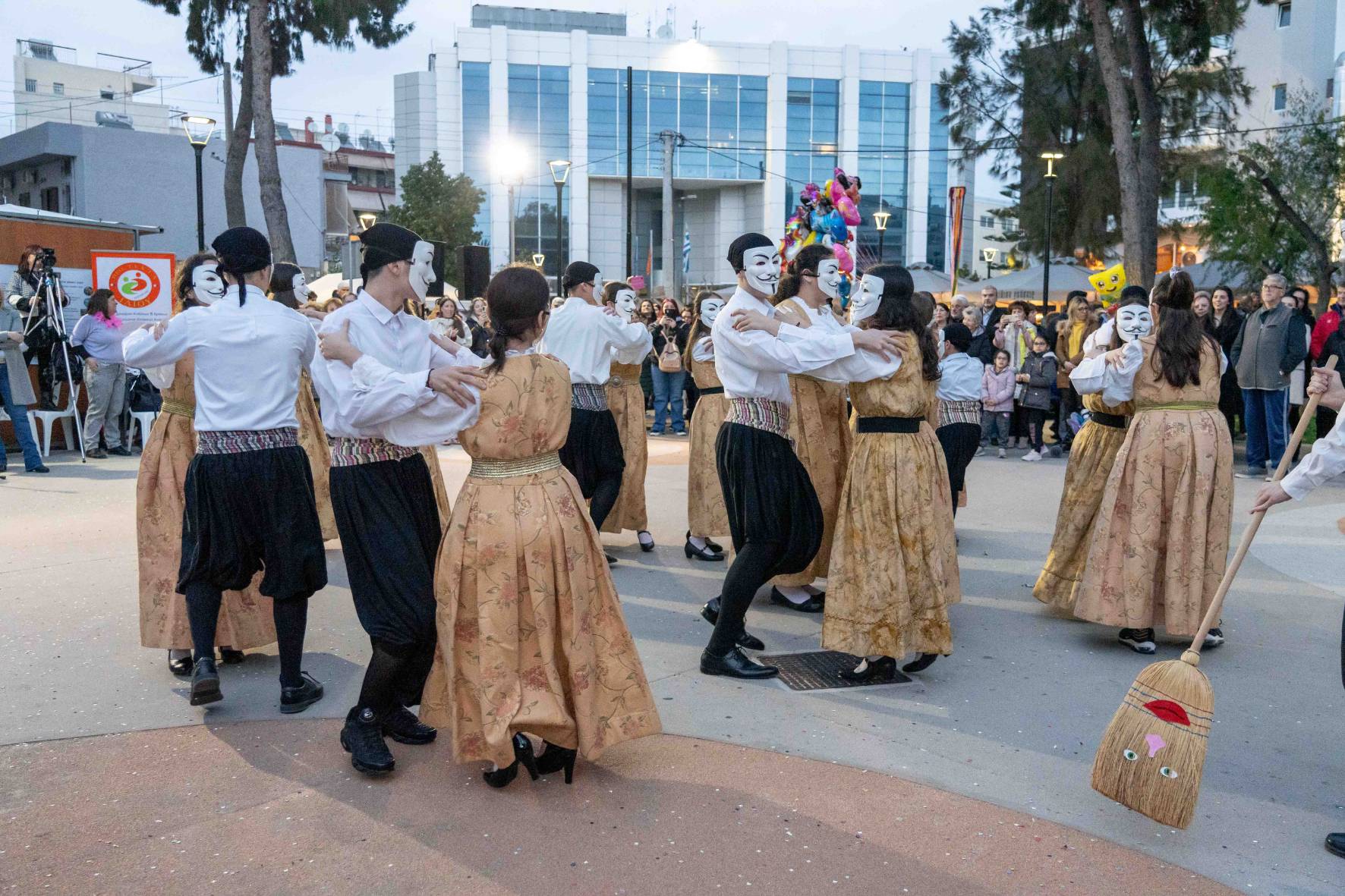 Μαζική η συμμετοχή στις αναβαθμισμένες αποκριάτικες εκδηλώσεις του Δήμου