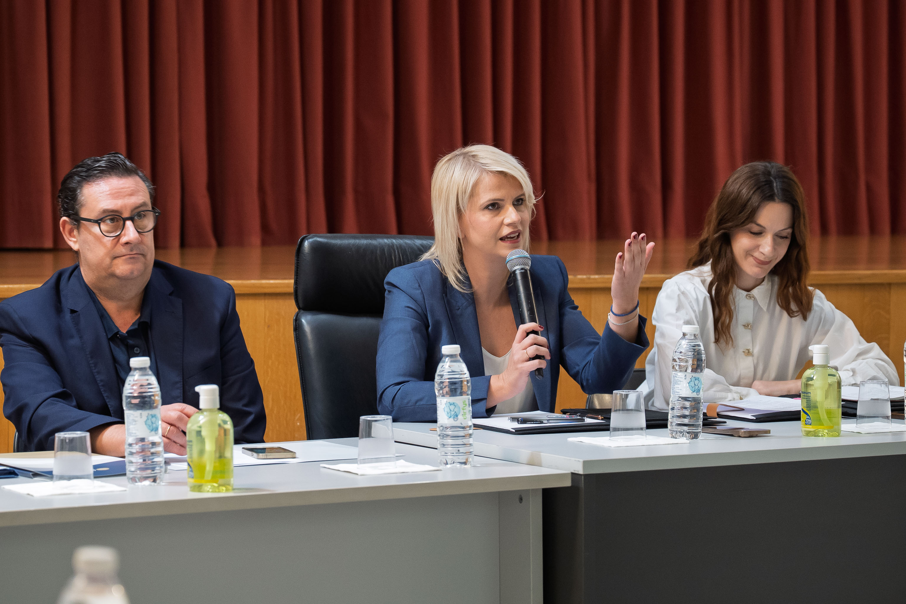 Ευρεία σύσκεψη για την ενίσχυση της ασφάλειας και την αντιμετώπιση της παραβατικότητας από τον Δήμο Ιλίου και το Υπουργείο Προστασίας του Πολίτη 