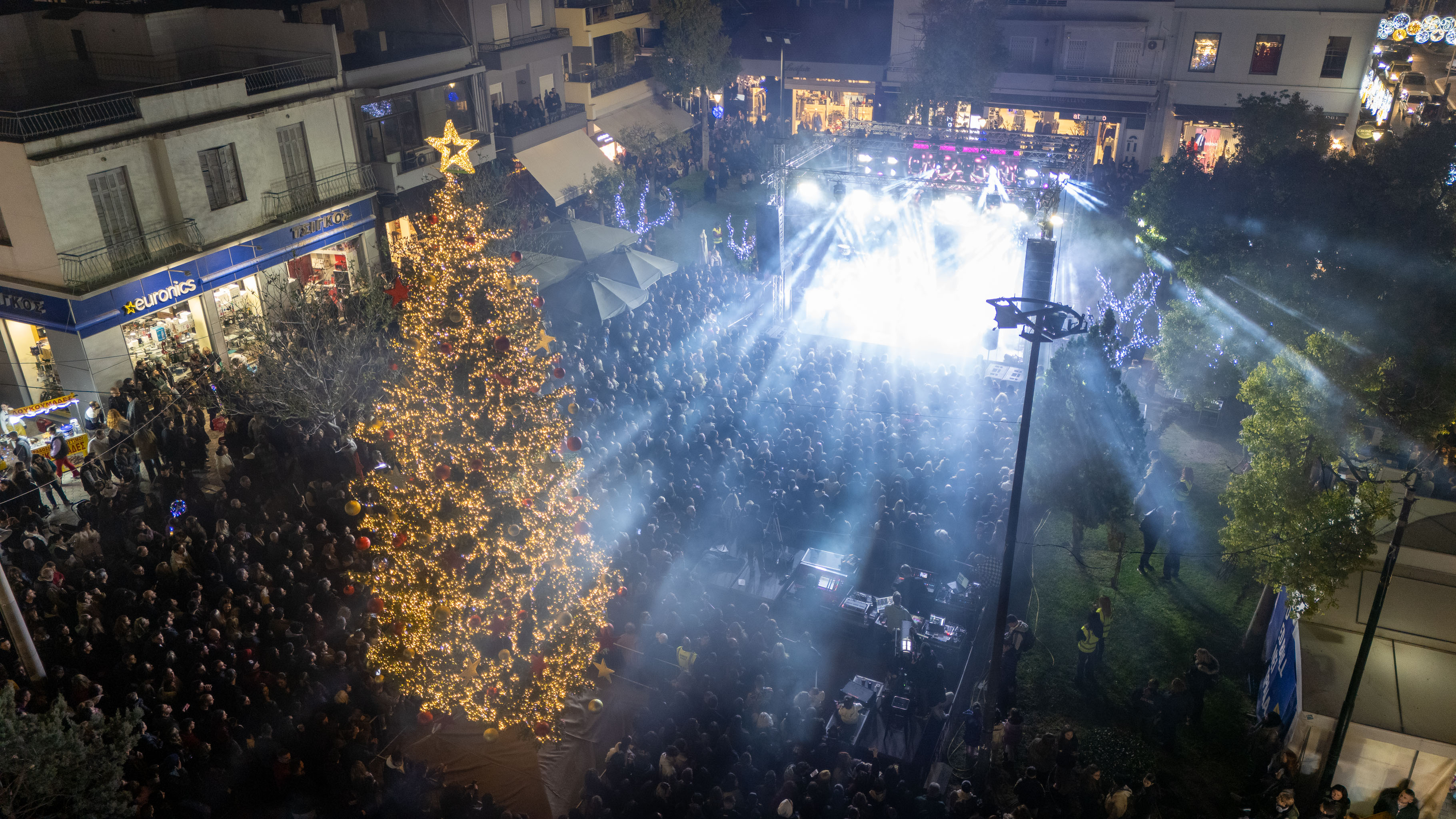 Φωταγώγηση Χριστουγεννιάτικου Δέντρου & Επίσημη έναρξη της «Μαγικής Πόλης» 2025