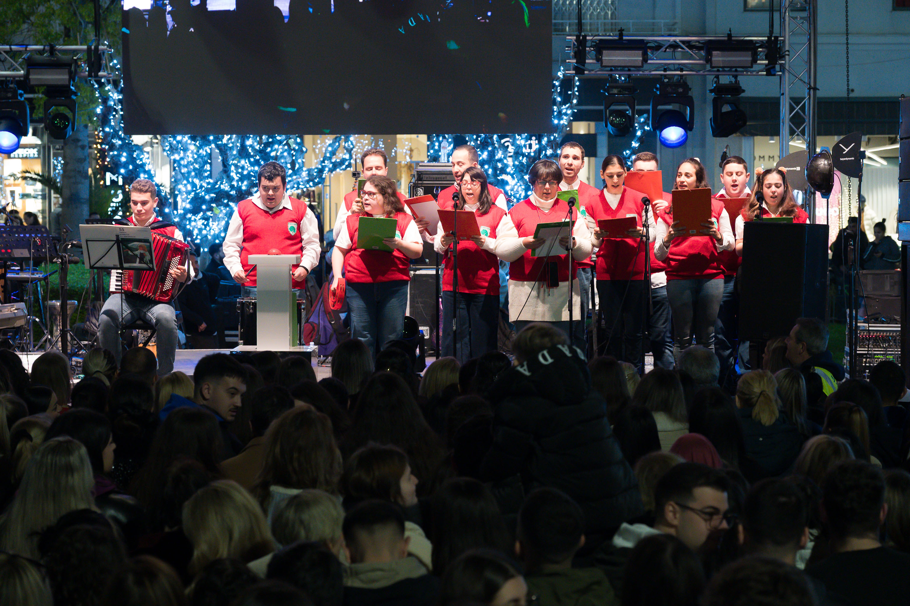 Φωταγώγηση Χριστουγεννιάτικου Δέντρου & Επίσημη έναρξη της «Μαγικής Πόλης» 2025