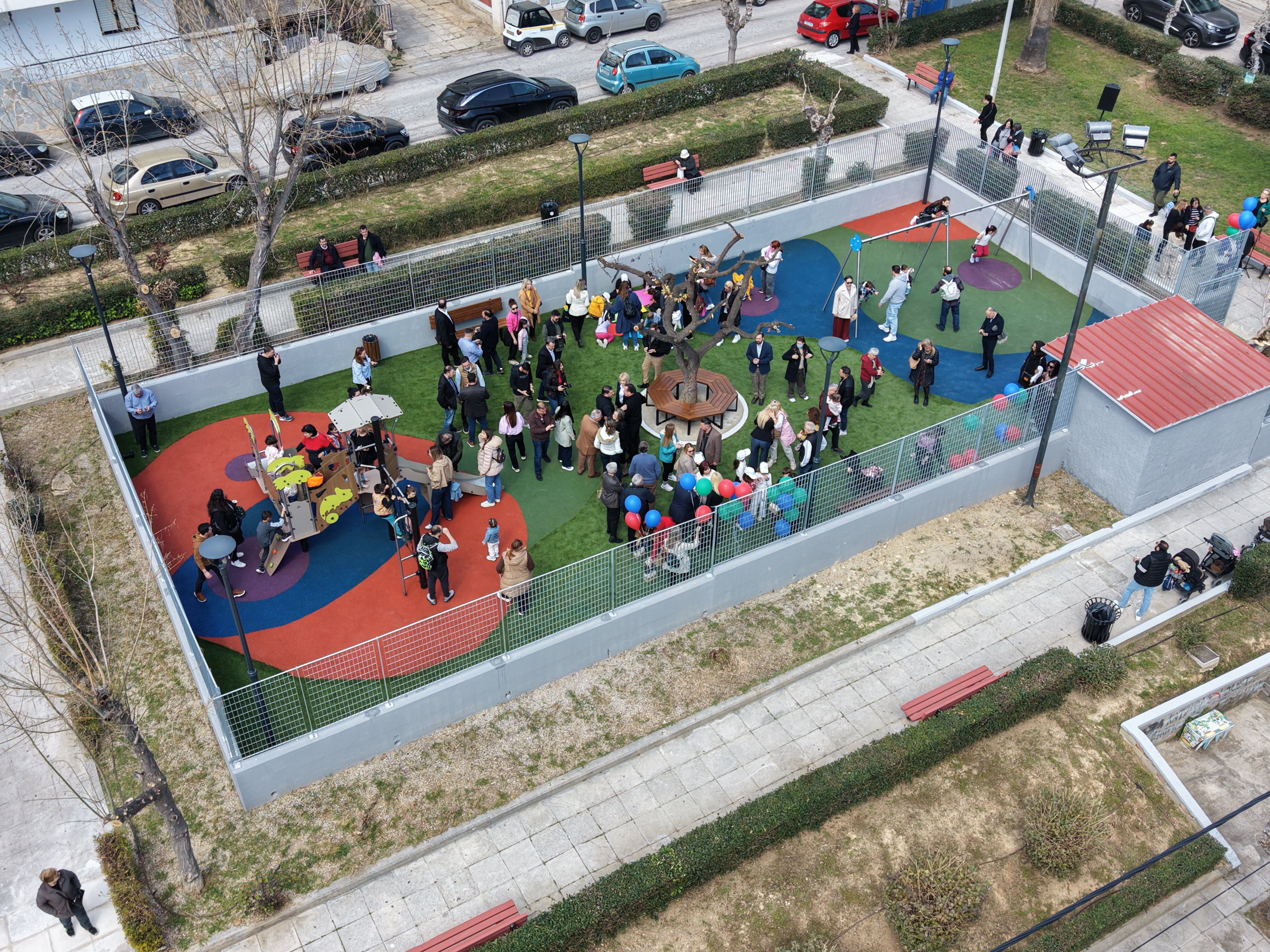 Εγκαινιάστηκαν δύο νέες παιδικές χαρές στο Ίλιον