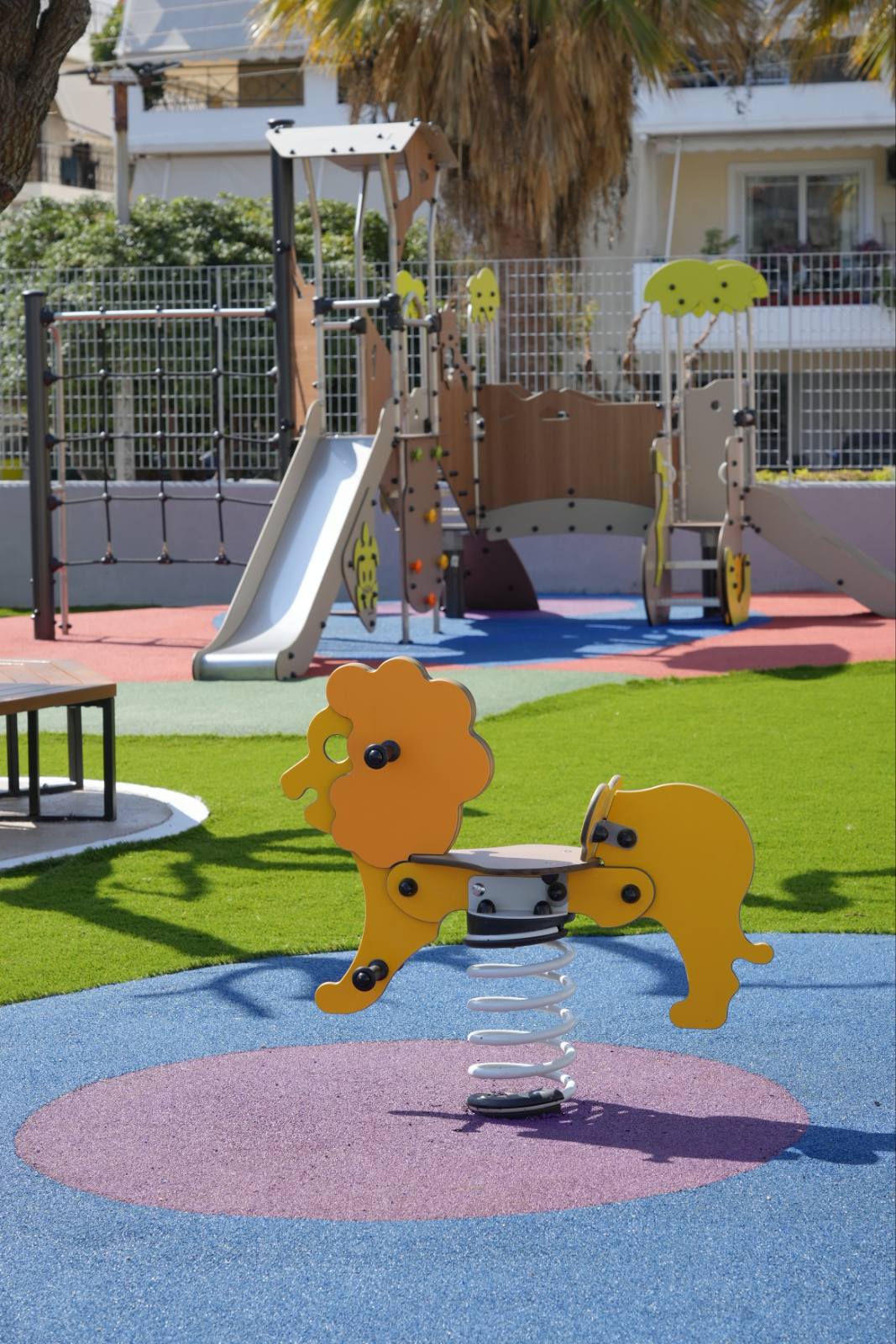 Εγκαινιάστηκαν δύο νέες παιδικές χαρές στο Ίλιον