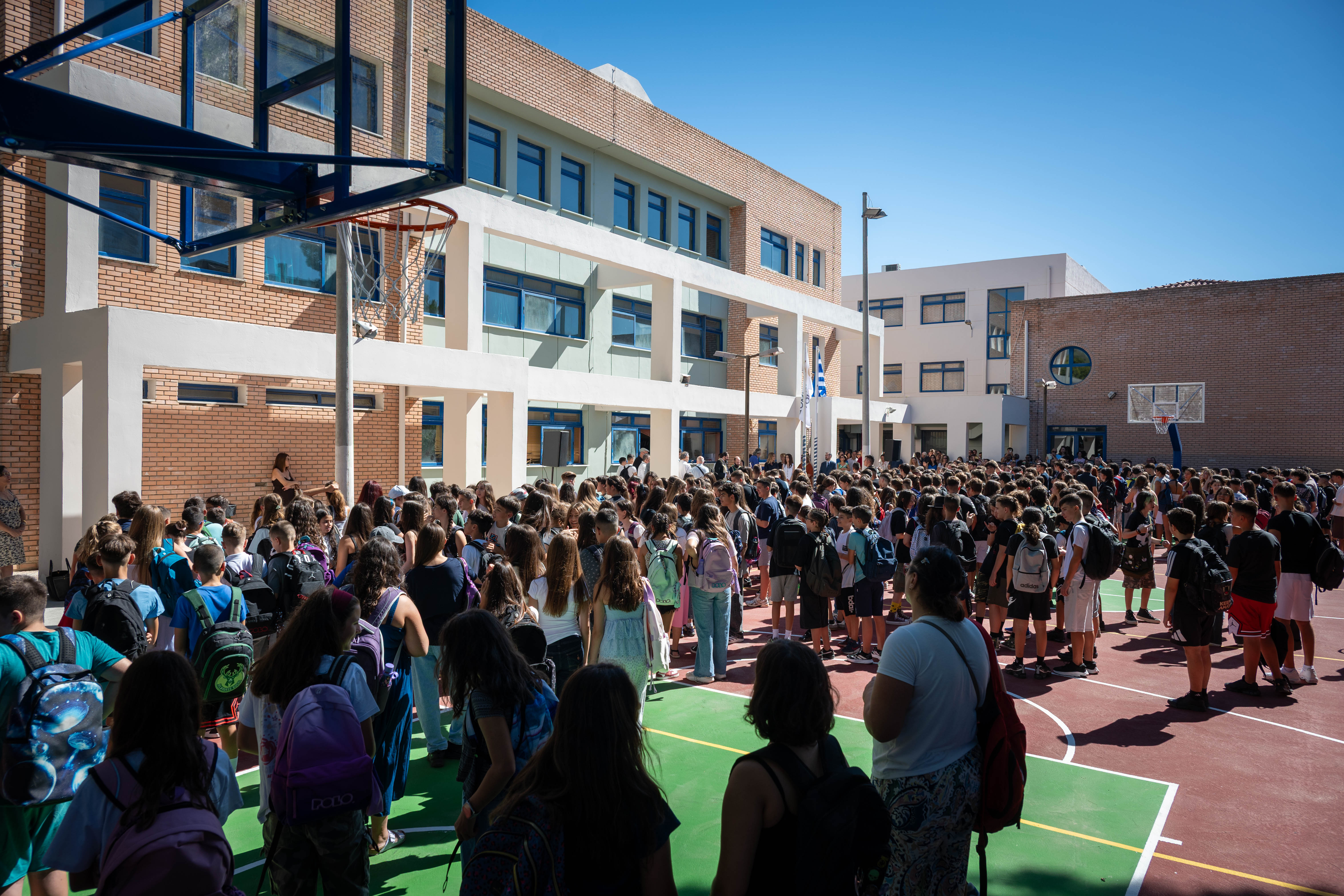 Με νέο σχολικό κτίριο και αναβαθμισμένες υποδομές ξεκίνησε η νέα σχολική χρονιά στον Δήμο Ιλίου